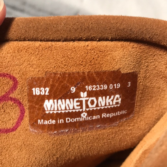 Minnetonka Boots - Picture 7 of 8